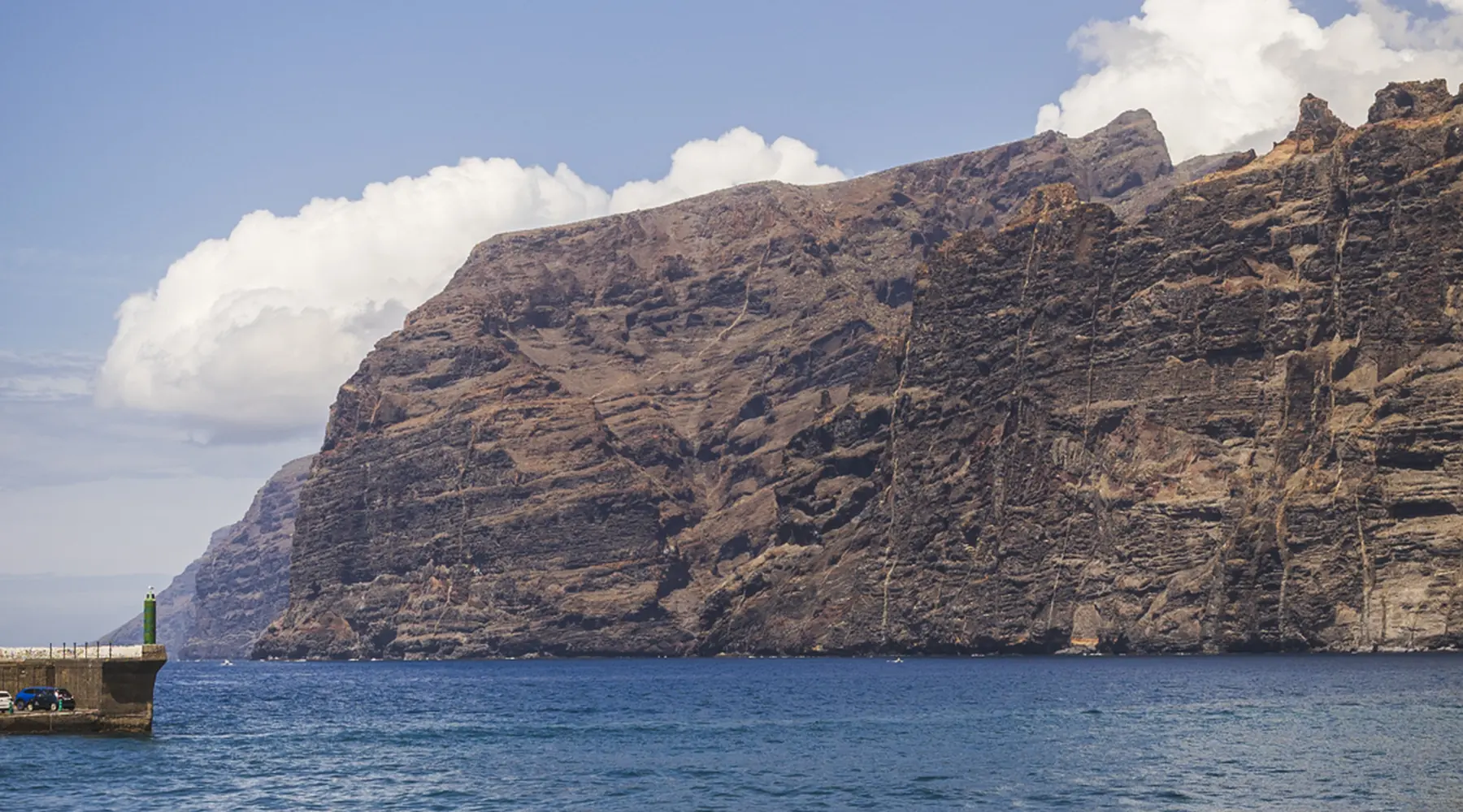 Business digitalization in the Canary Islands – the Los Gigantes cliffs in Tenerife
